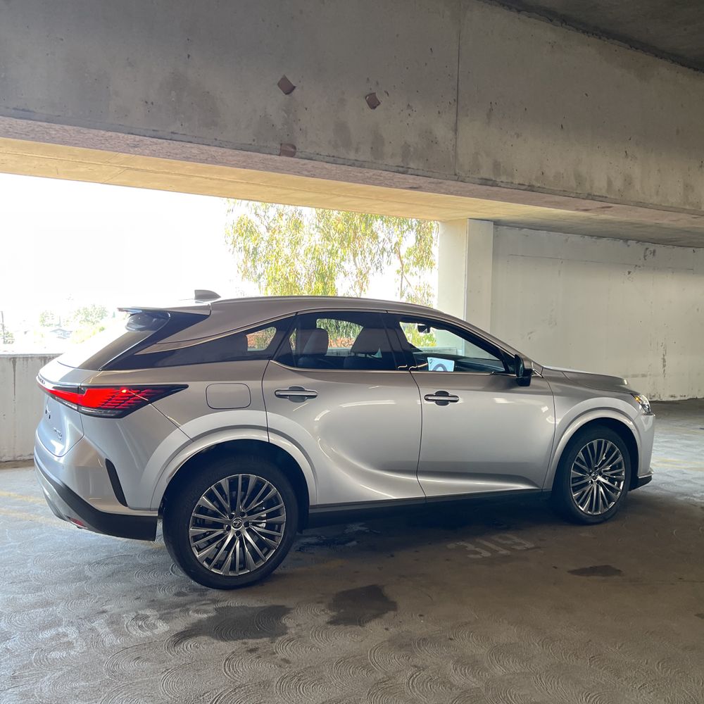2024 Lexus RX 450h+ Luxury