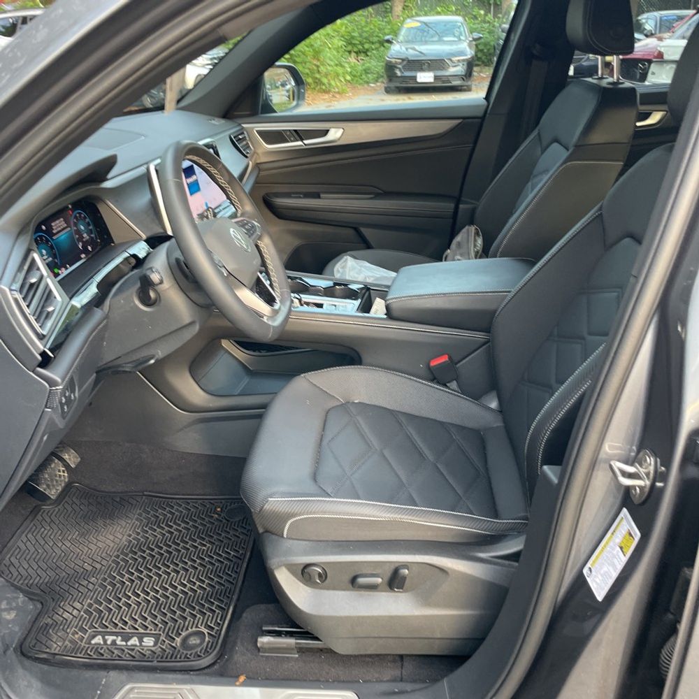 2024 Volkswagen Atlas Cross Sport SE 4Motion