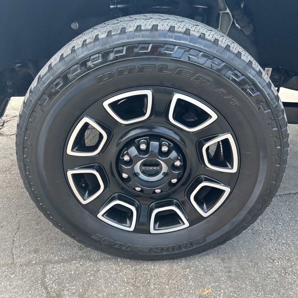 2024 Ford F-250 Super Duty Platinum