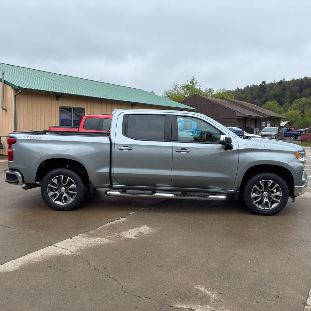 2025 Chevrolet Silverado 1500 LT
