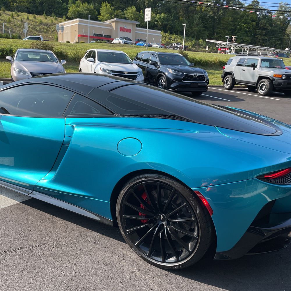 2023 McLaren GT