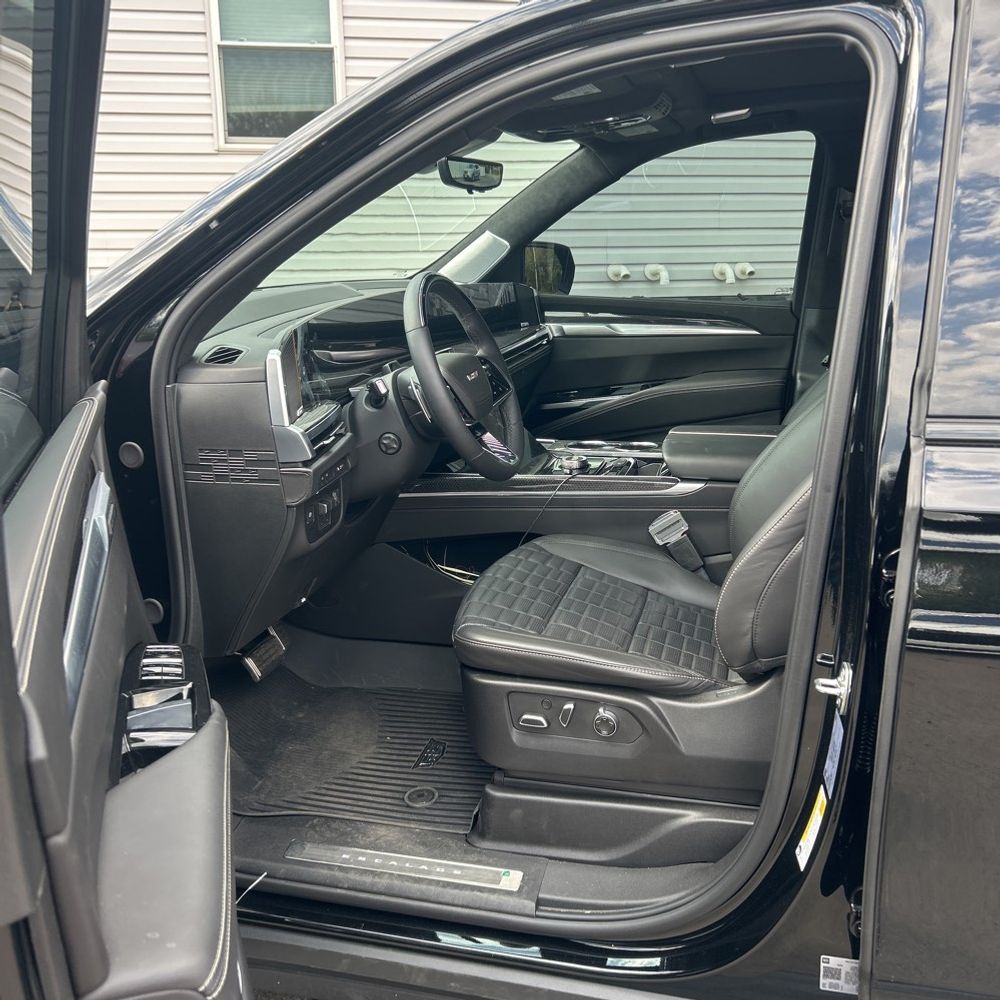 2026 Cadillac Escalade-V ESV Base
