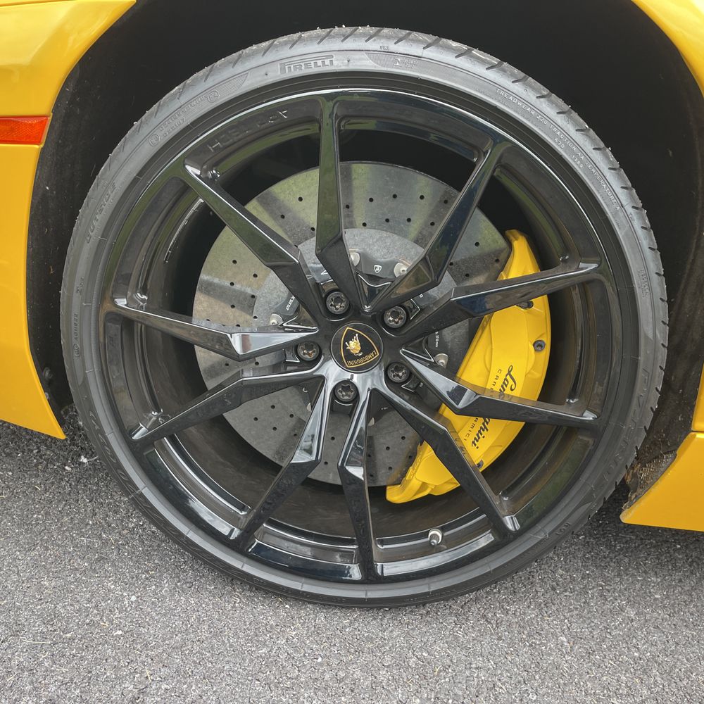 2014 Lamborghini Aventador
