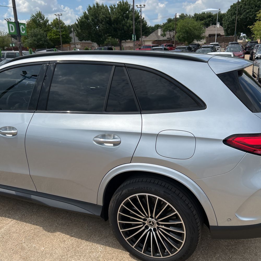 2025 Mercedes-Benz GLC 350e 4MATIC photo 6