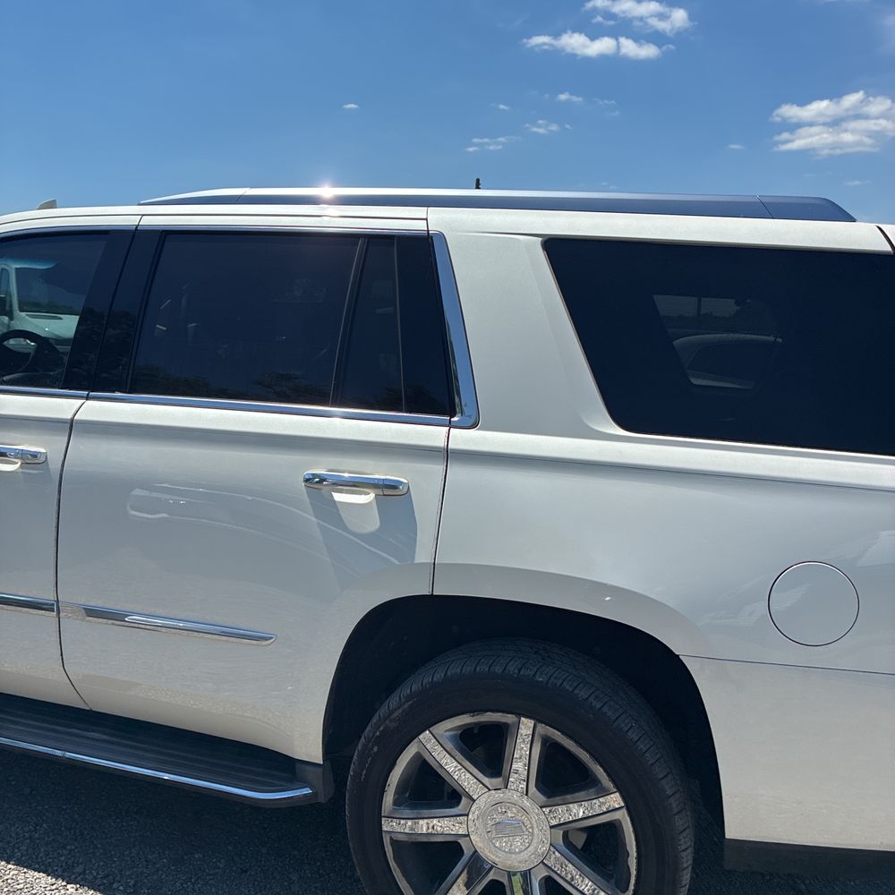 2015 Cadillac Escalade Luxury photo 6