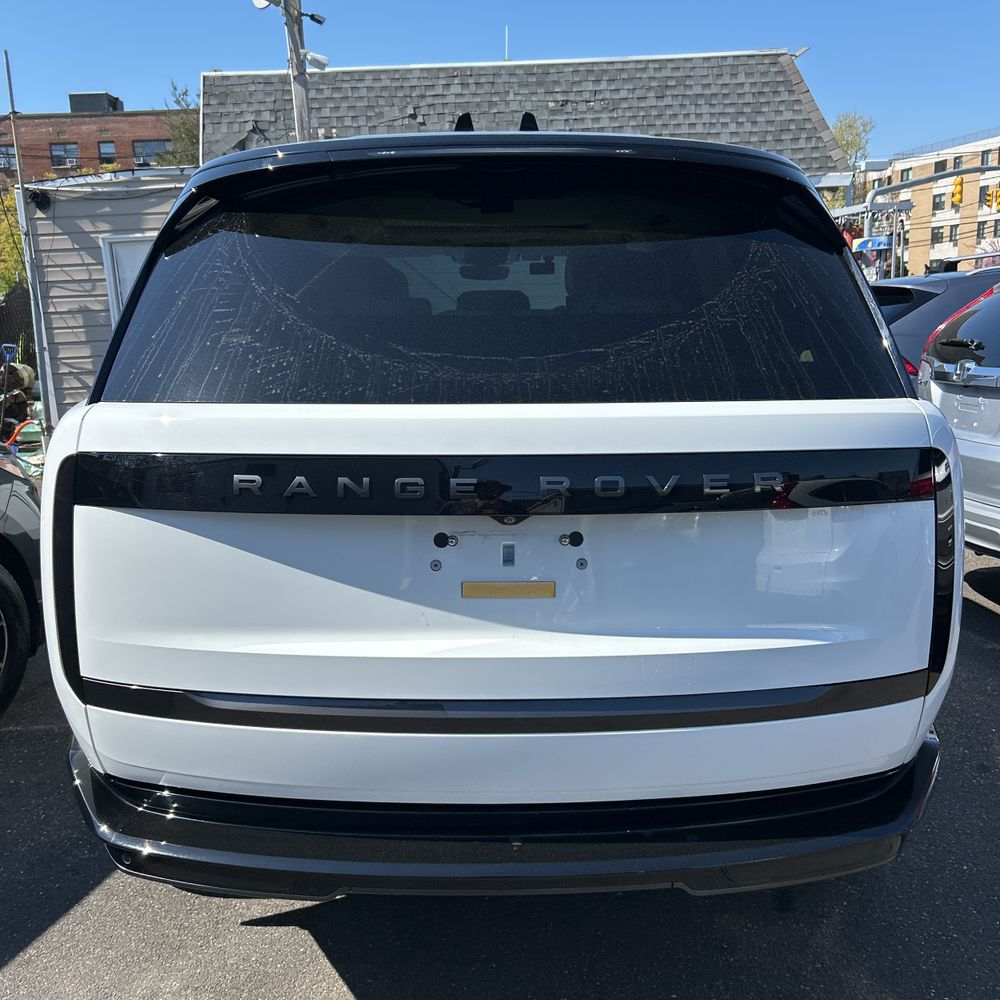 2025 Land Rover Range Rover P400 SE LWB