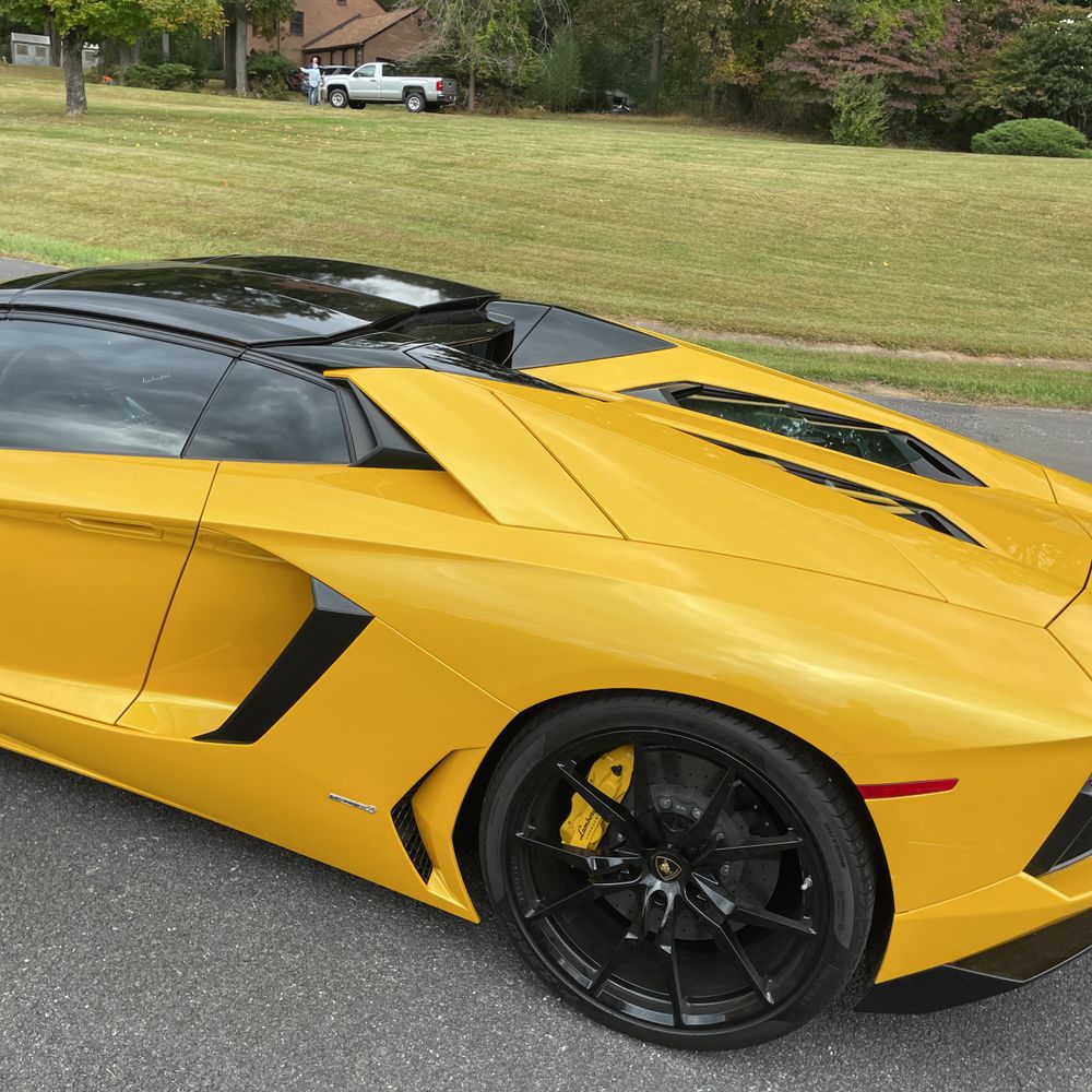 2014 Lamborghini Aventador