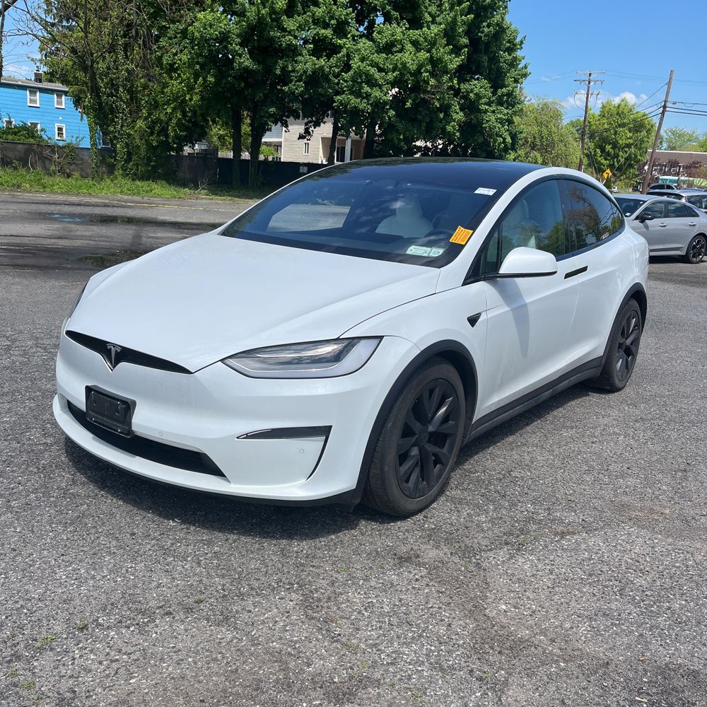 2022 Tesla Model X Base