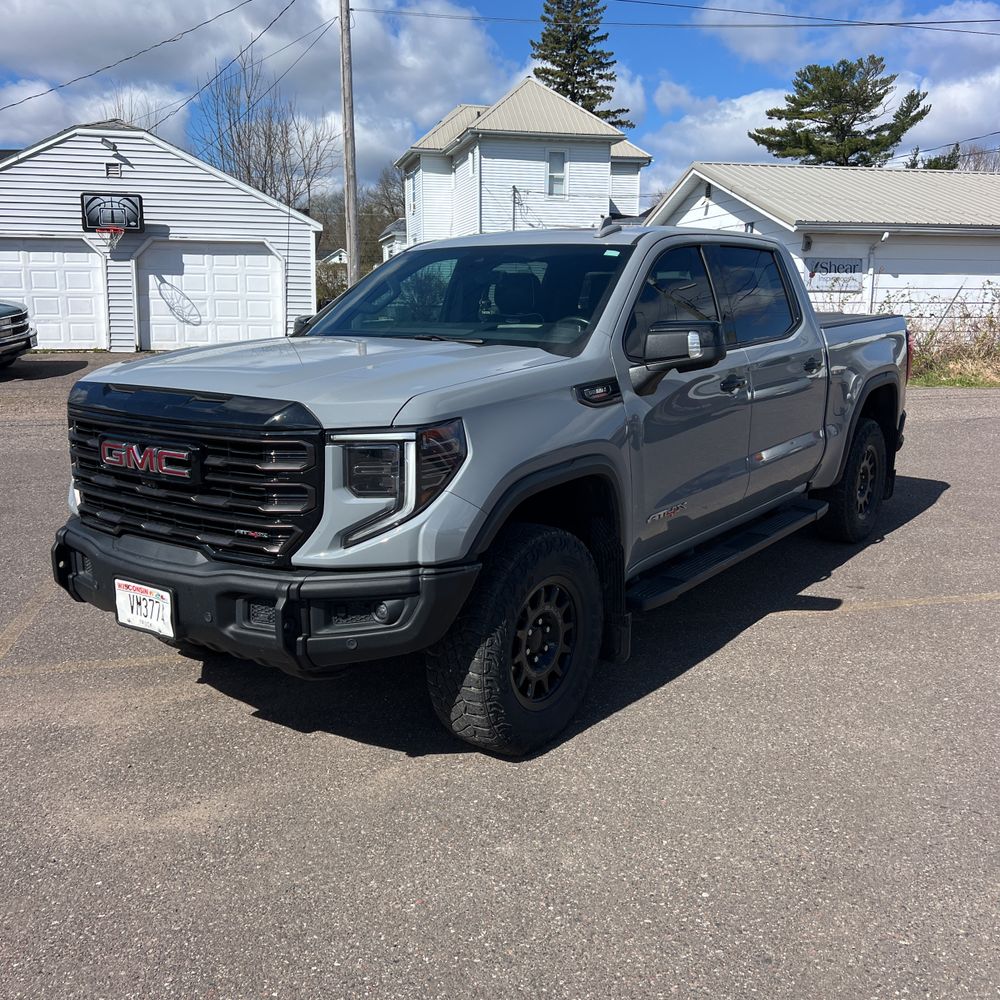 2024 GMC Sierra 1500 AT4X