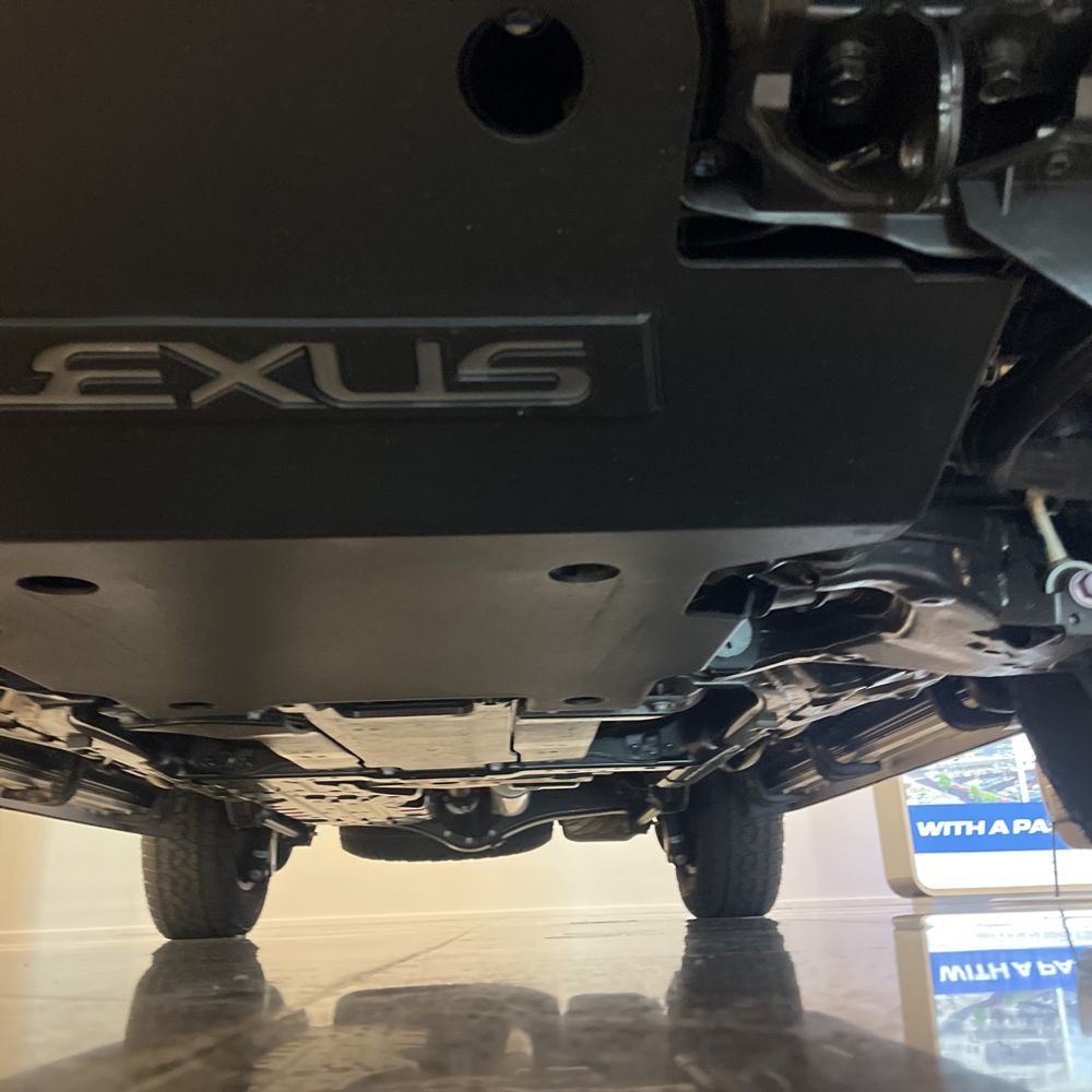 2025 Lexus LX 700h Overtrail