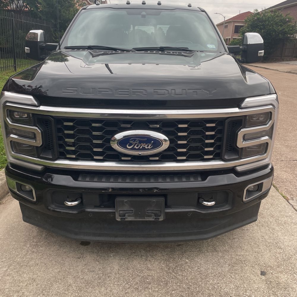 2023 Ford F-350 Super Duty Platinum