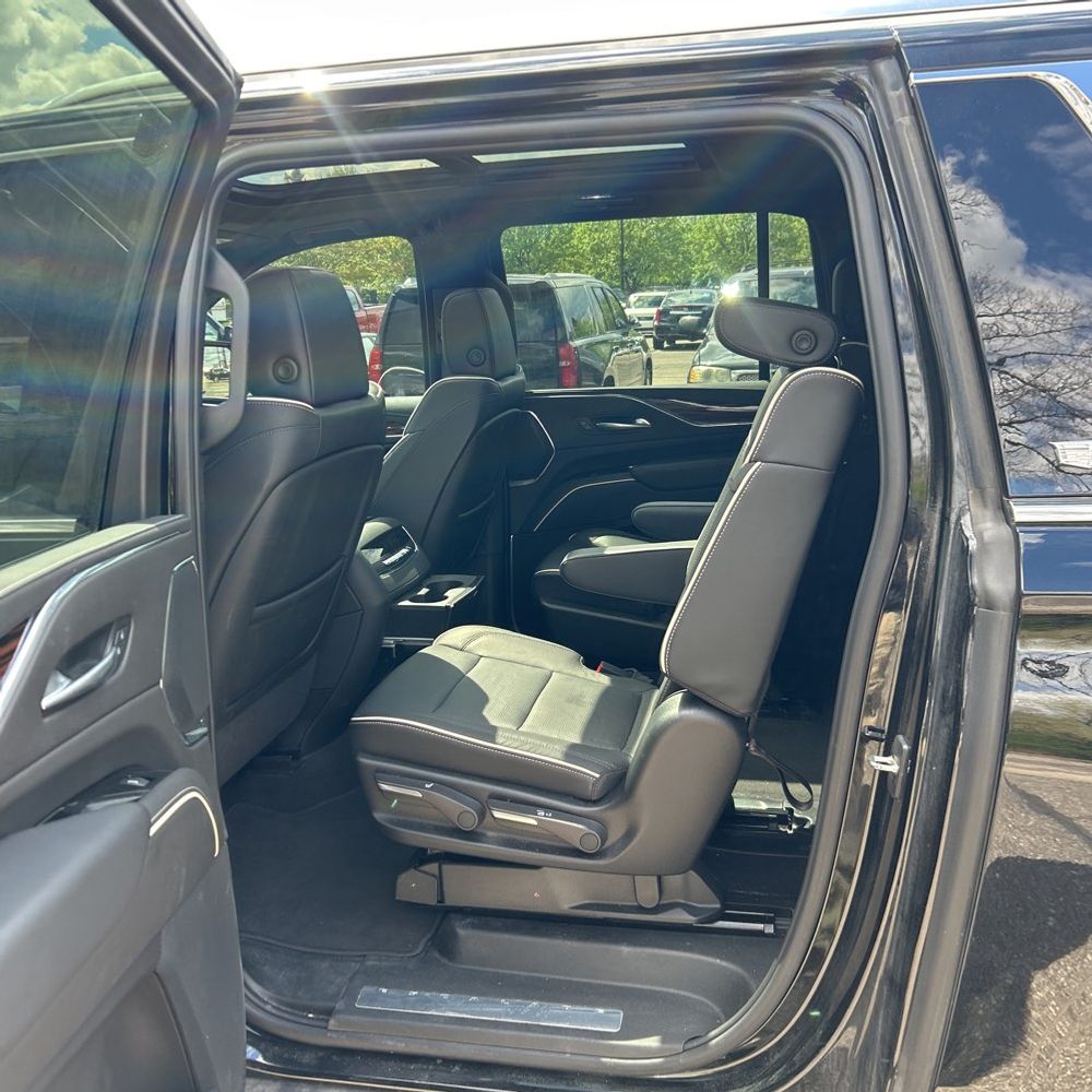 2024 Cadillac Escalade ESV Premium Luxury