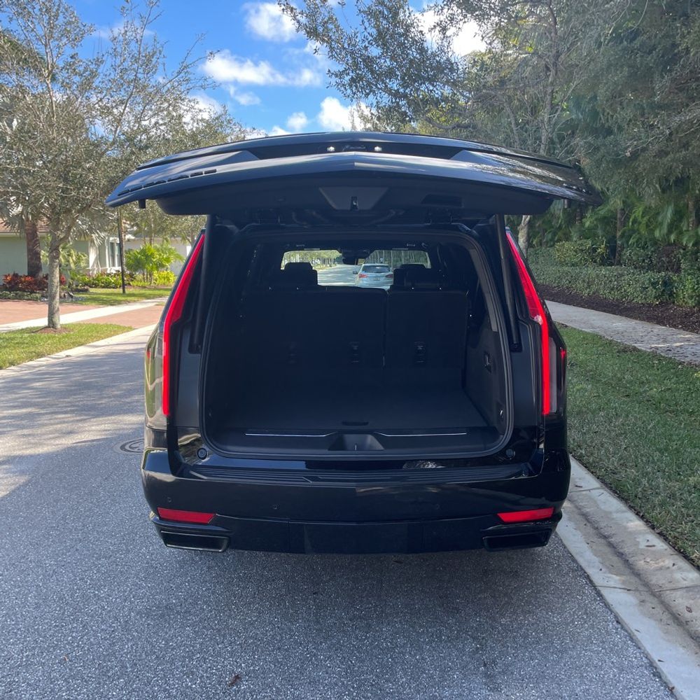 2024 Cadillac Escalade ESV Sport