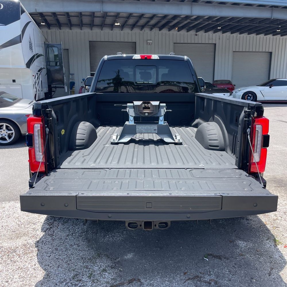 2023 Ford F-350 Super Duty Platinum