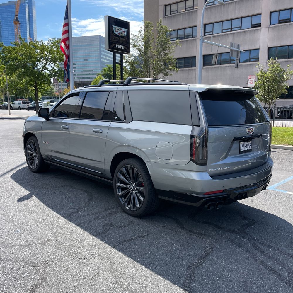 2025 Cadillac Escalade-V ESV Base