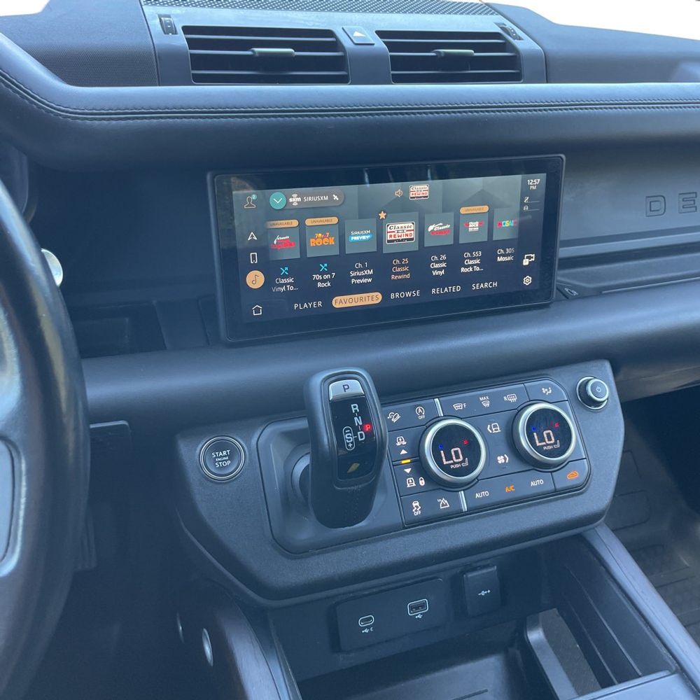 2023 Land Rover Defender 110 X-Dynamic SE