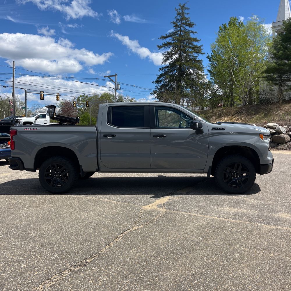 2024 Chevrolet Silverado 1500 LT Trail Boss