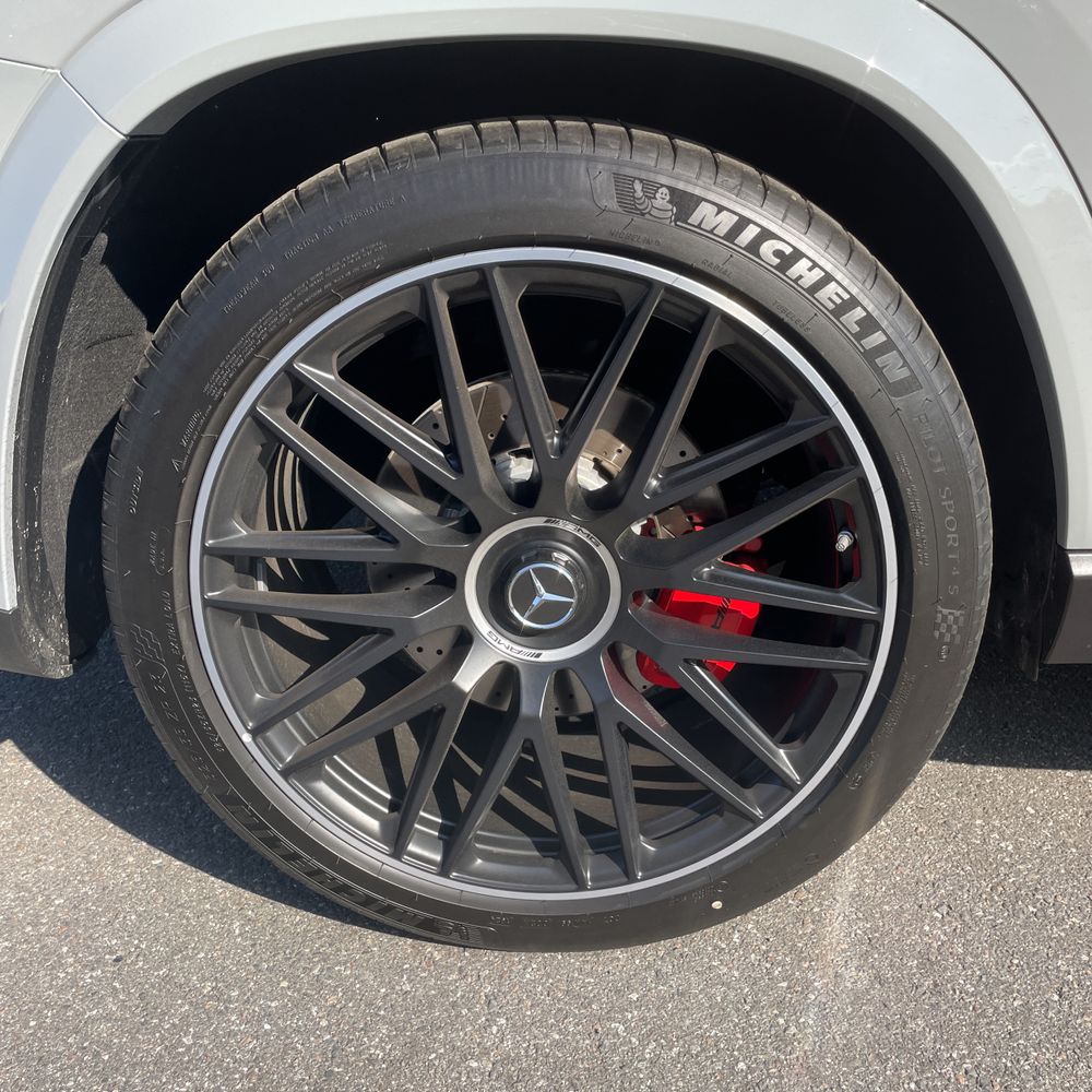 2025 Mercedes-Benz GLS AMG GLS 63