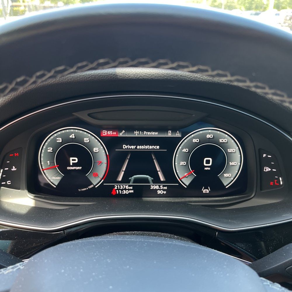 2023 Audi Q8 Premium Plus