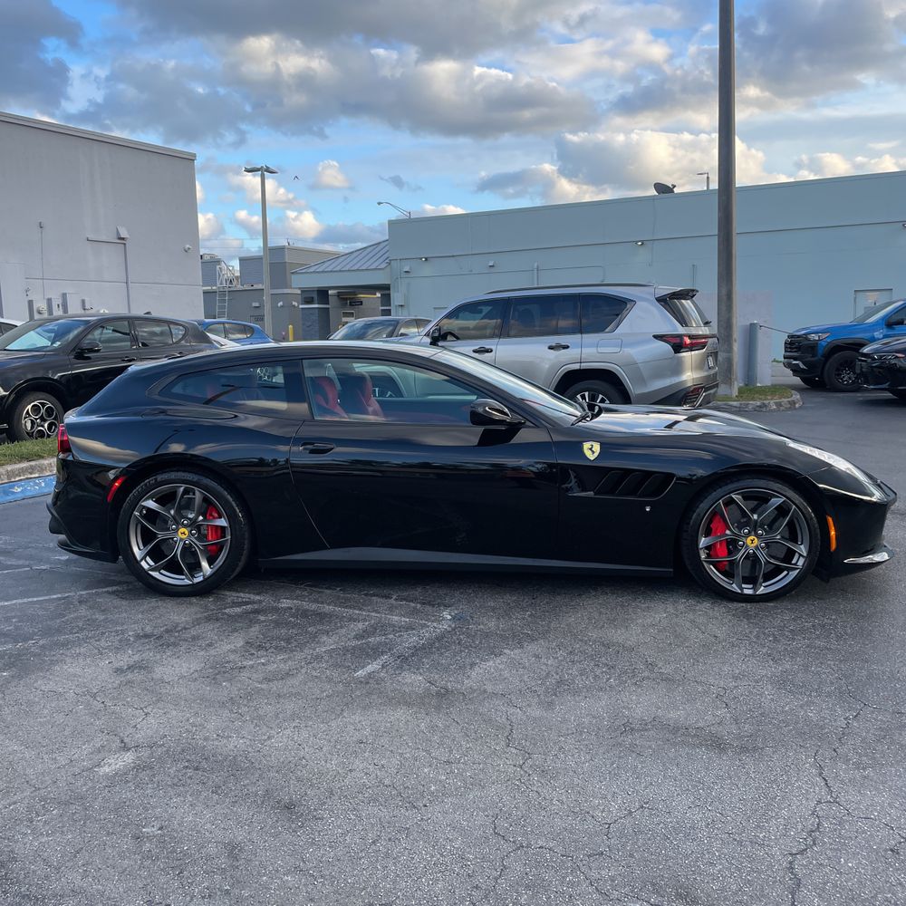 2019 Ferrari GTC4Lusso T