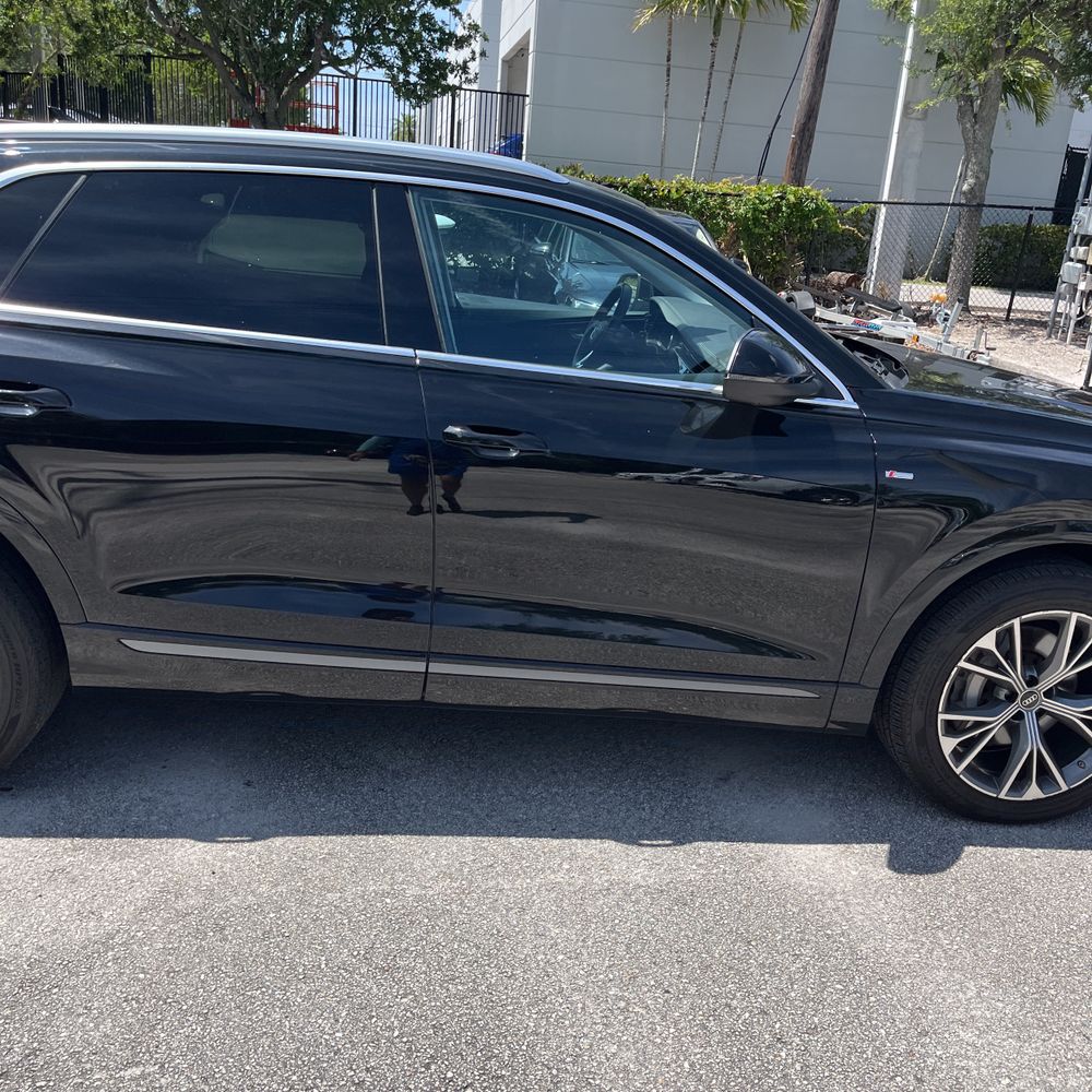 2023 Audi Q8 Premium Plus