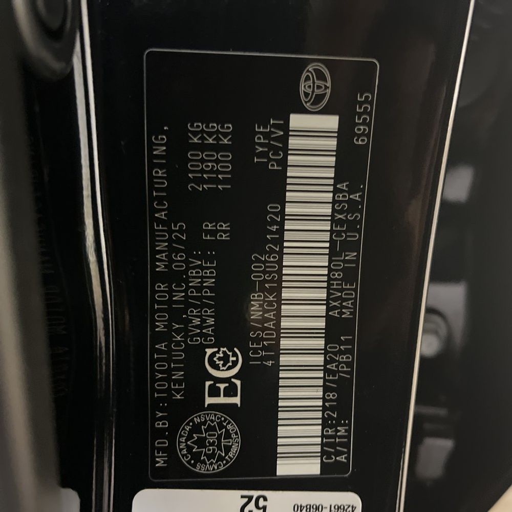 2025 Toyota Camry SE