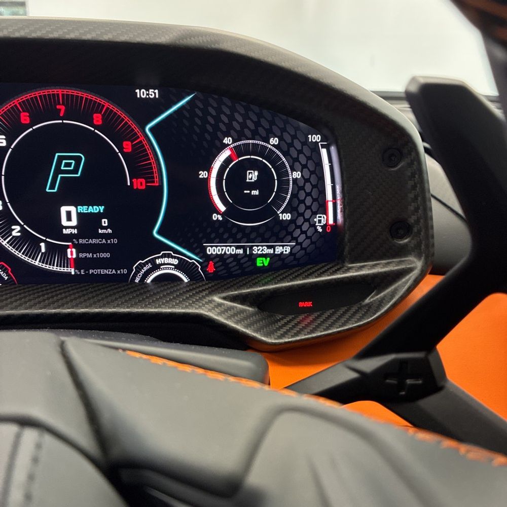 2024 Lamborghini Revuelto