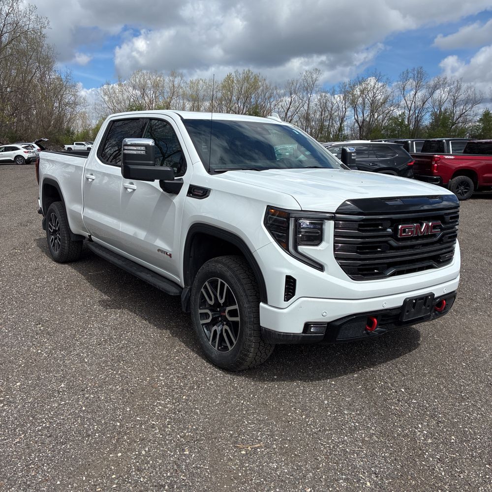 2025 GMC Sierra 1500 AT4
