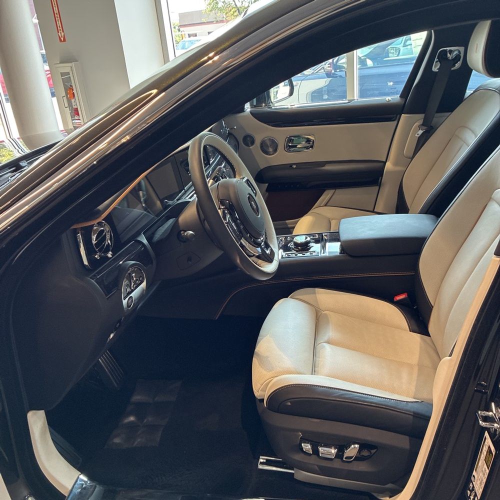 2025 Rolls-Royce Ghost