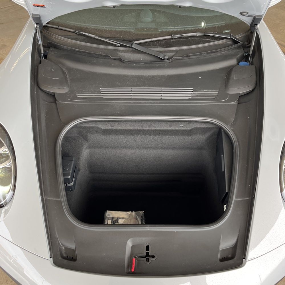 2025 Porsche 911 Carrera