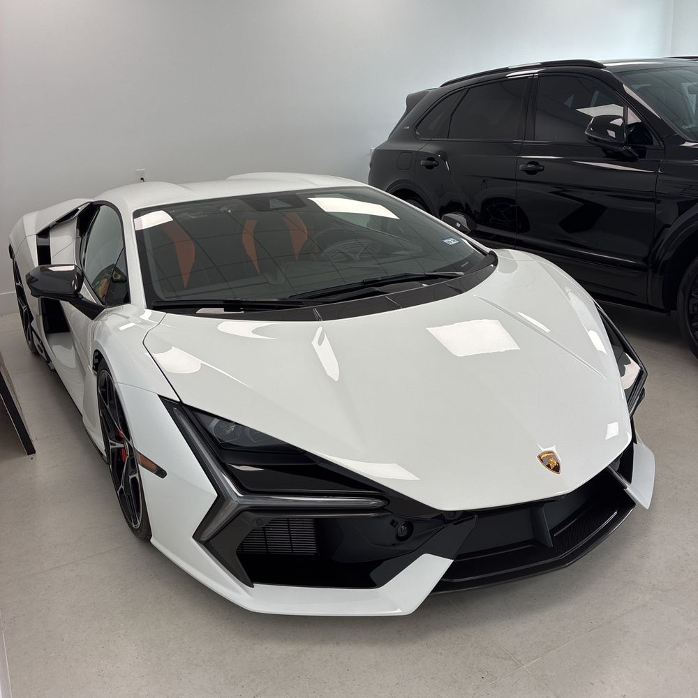 2024 Lamborghini Revuelto