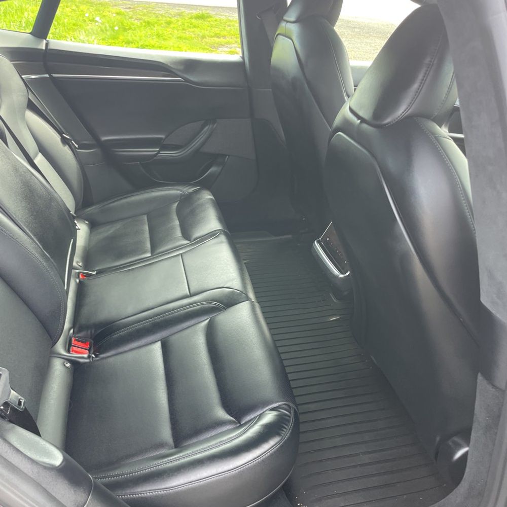 2022 Tesla Model S Base