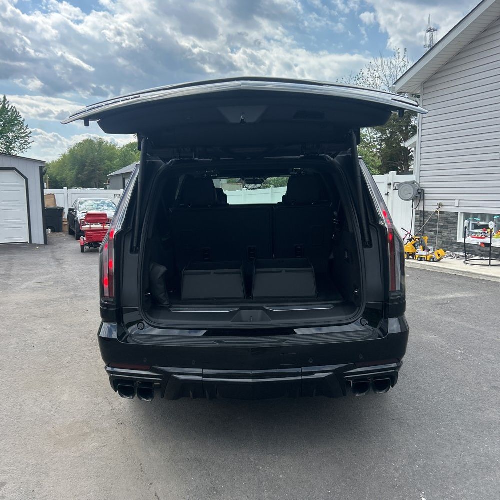 2026 Cadillac Escalade-V ESV Base