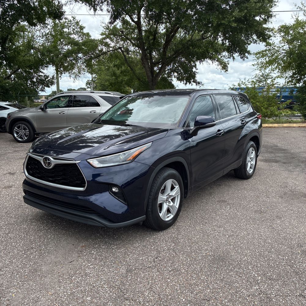 2021 Toyota Highlander LE