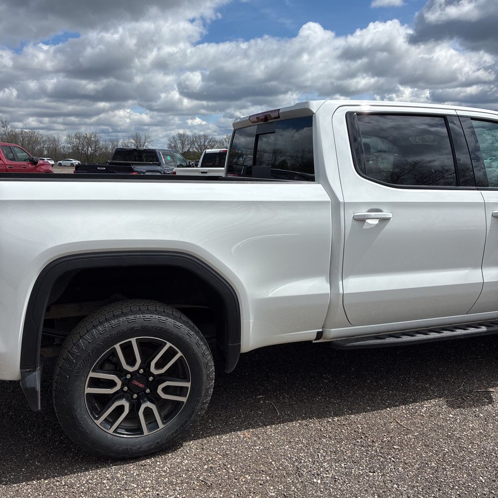 2025 GMC Sierra 1500 AT4