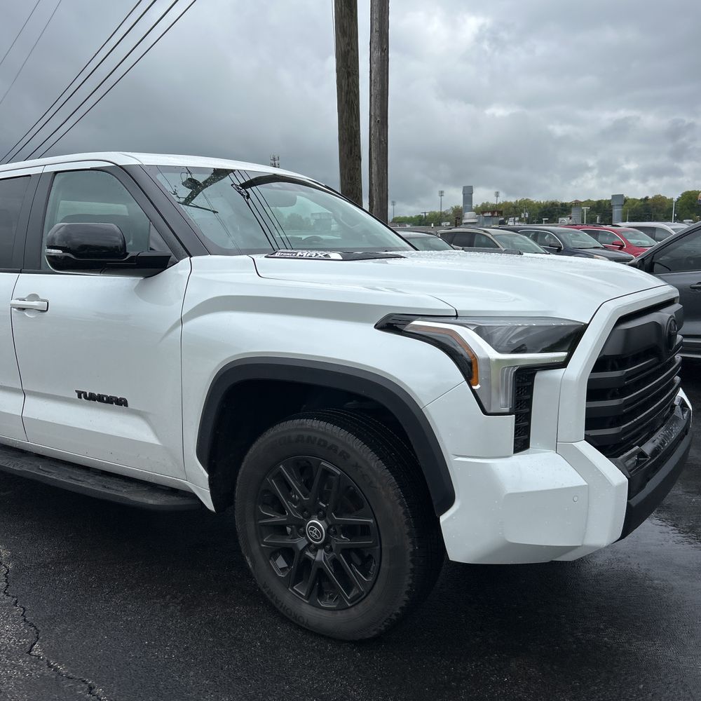 2024 Toyota Tundra Limited HV