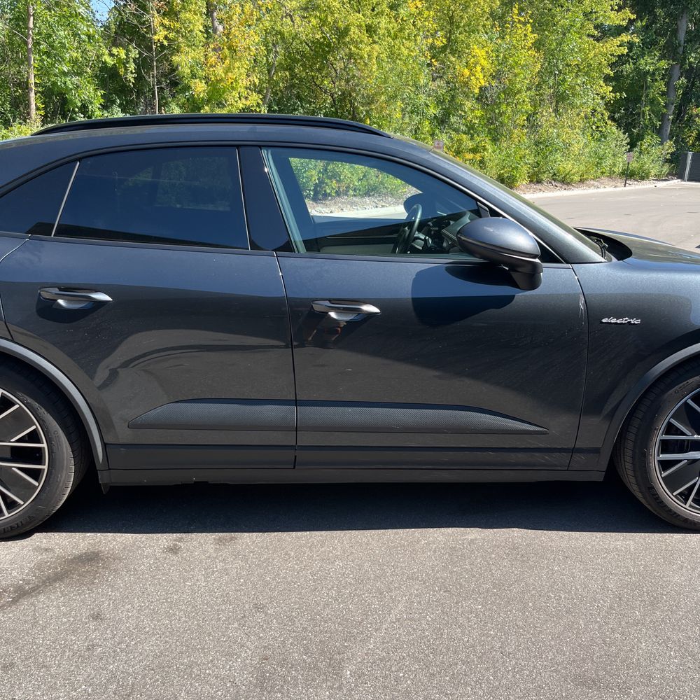 2024 Porsche Macan EV 4