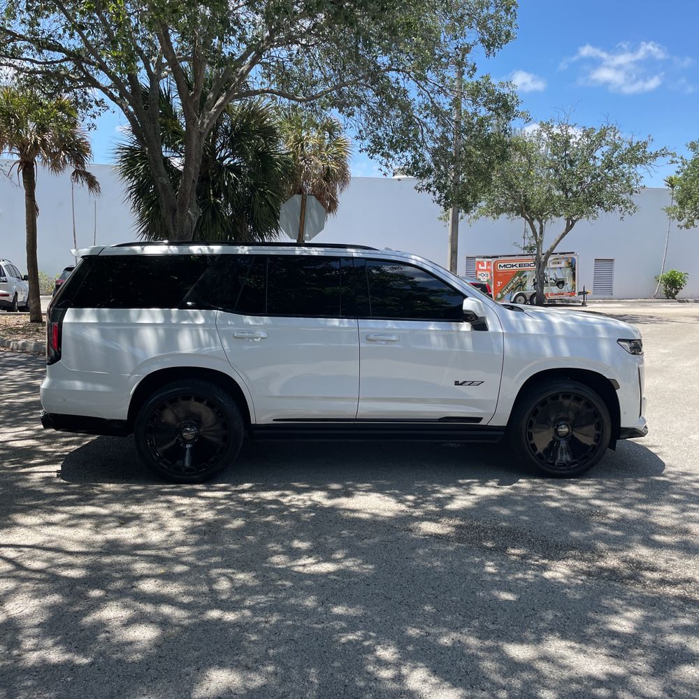 2023 Cadillac Escalade-V Base