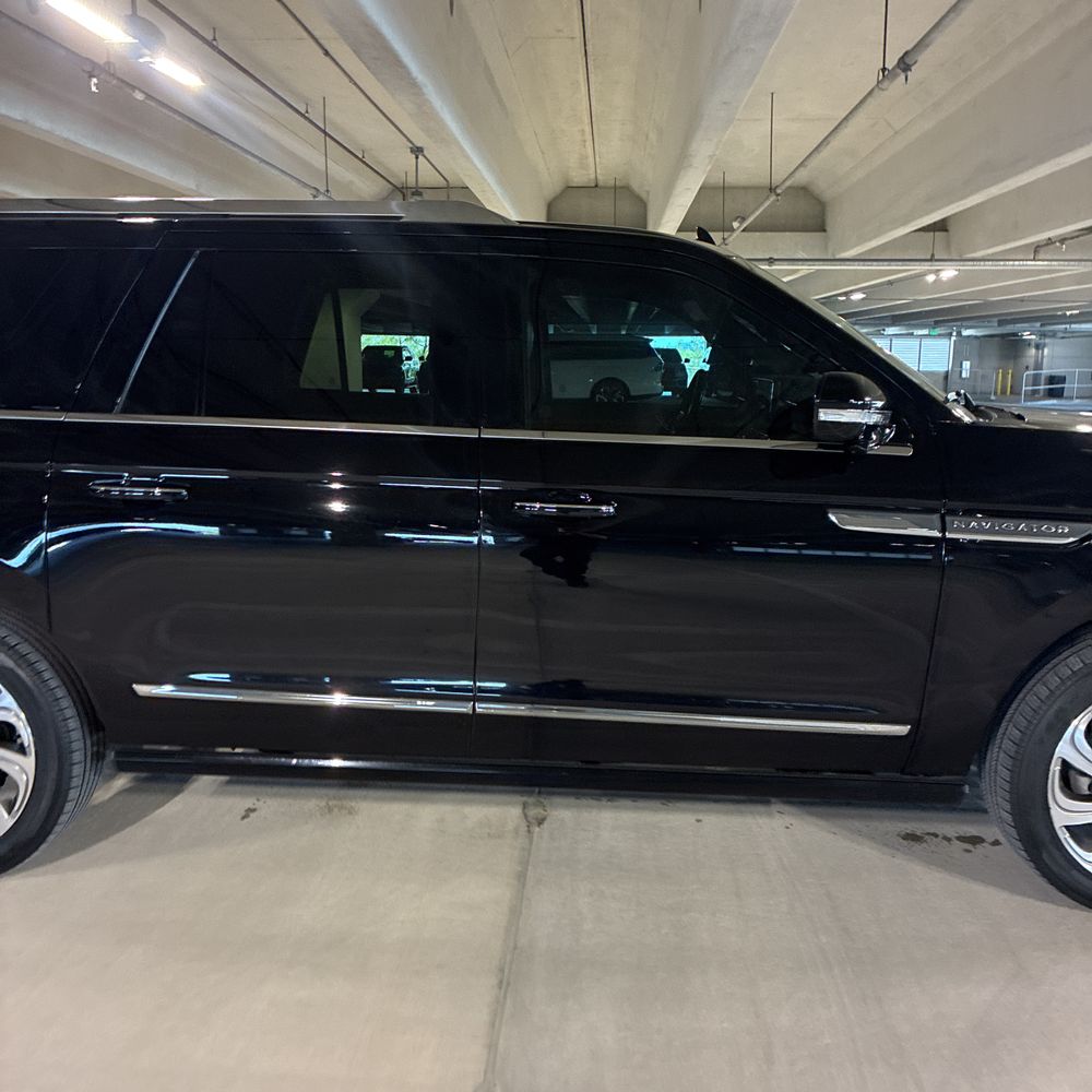 2023 Lincoln Navigator L Reserve