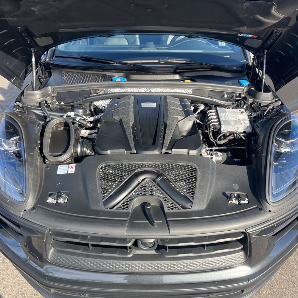 2024 Porsche Macan S