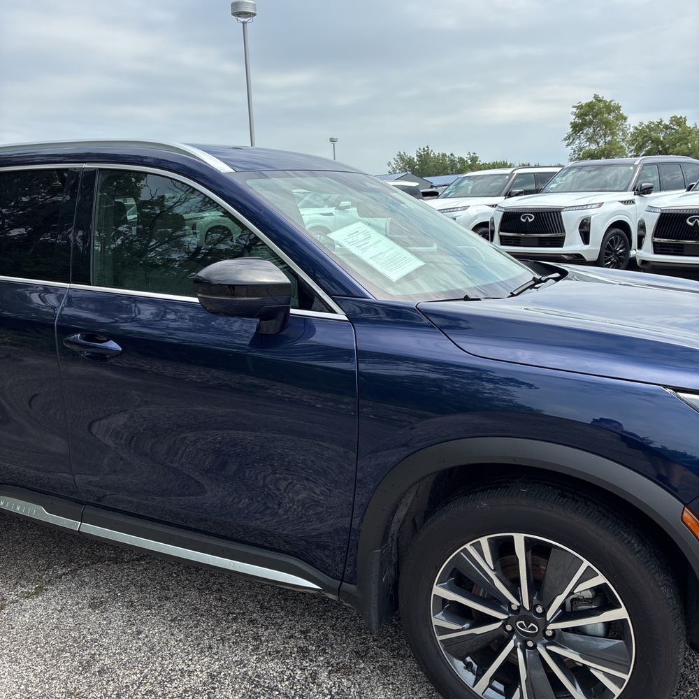 2026 INFINITI QX60 LUXE photo 13