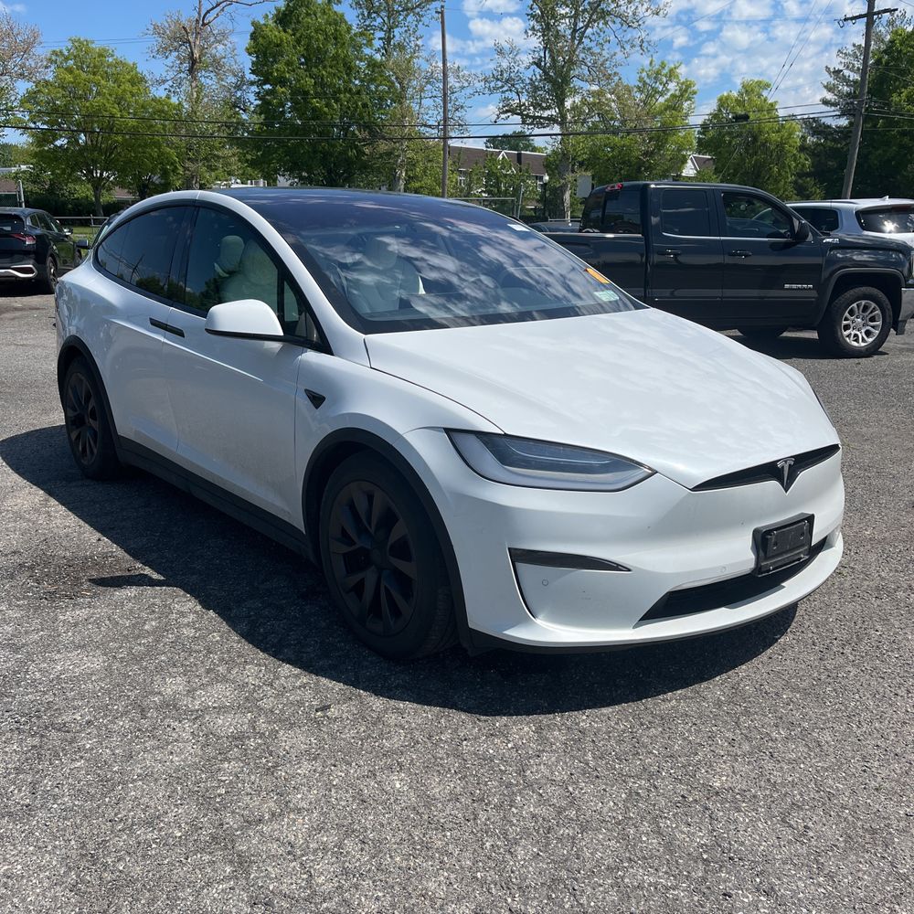2022 Tesla Model X Base