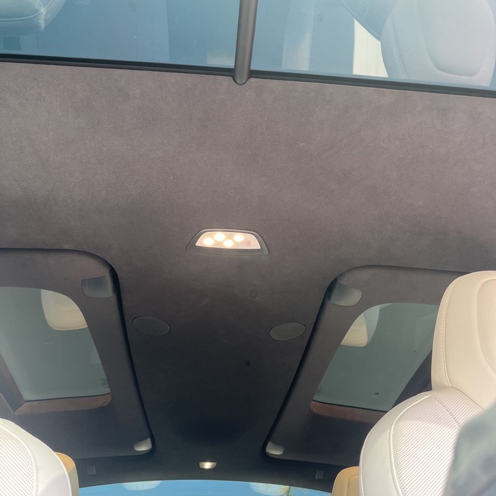 2022 Tesla Model X Base