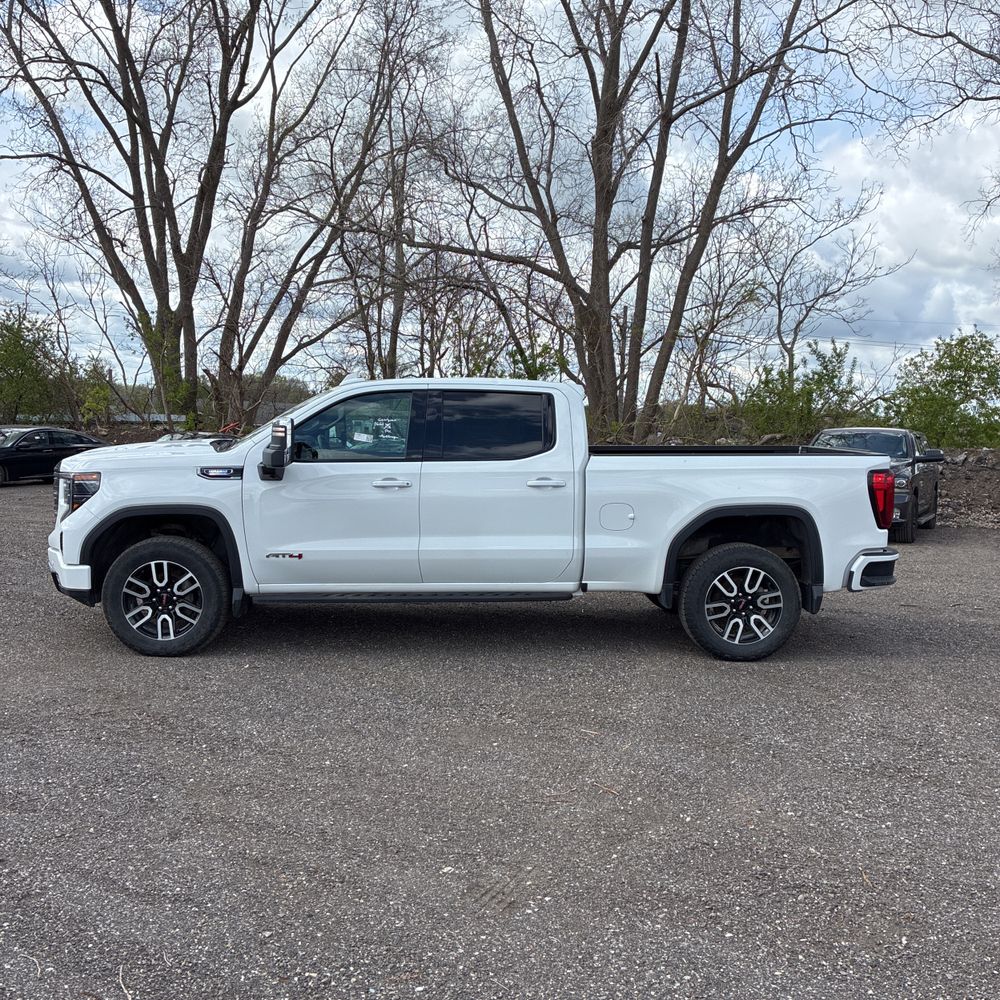 2025 GMC Sierra 1500 AT4