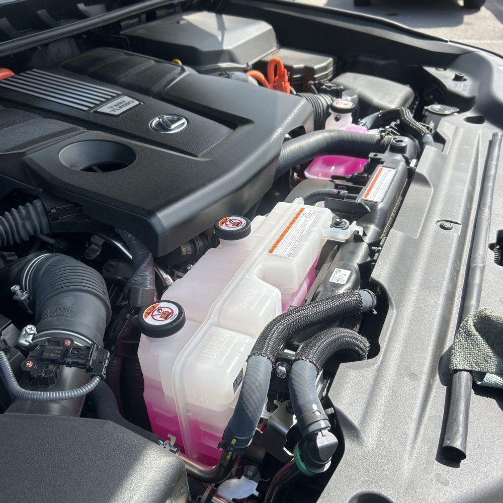 2025 Lexus LX 700h Overtrail