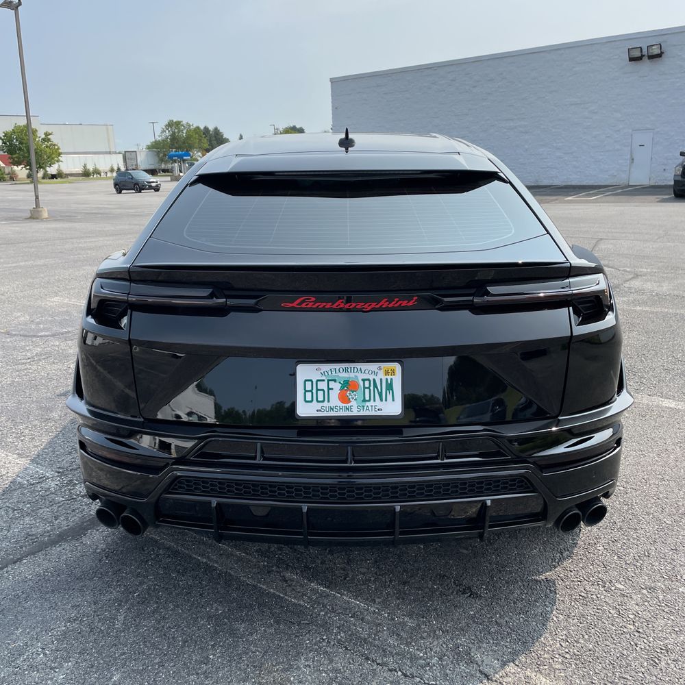 2023 Lamborghini Urus S