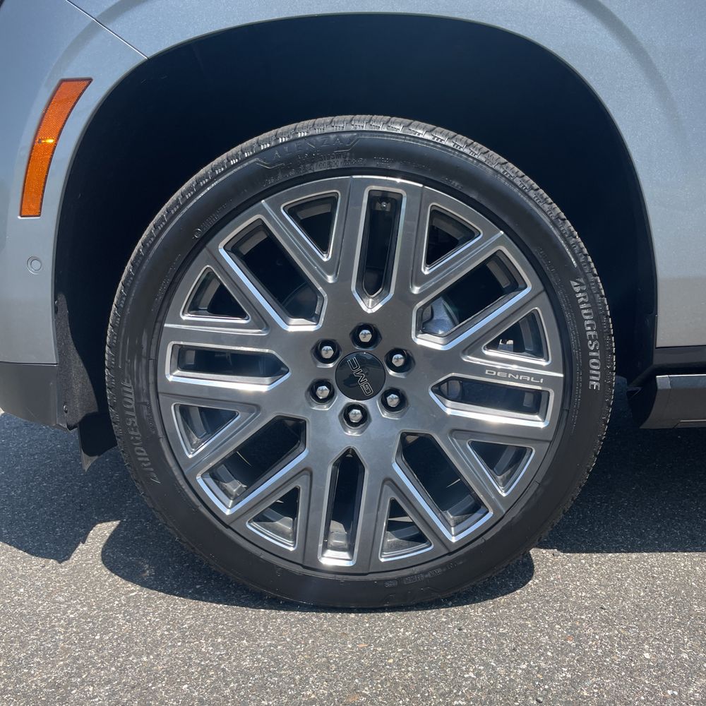2025 GMC Yukon Denali Ultimate