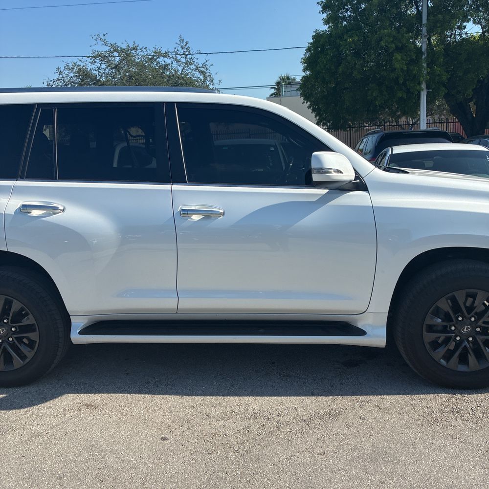 2023 Lexus GX 460 Base