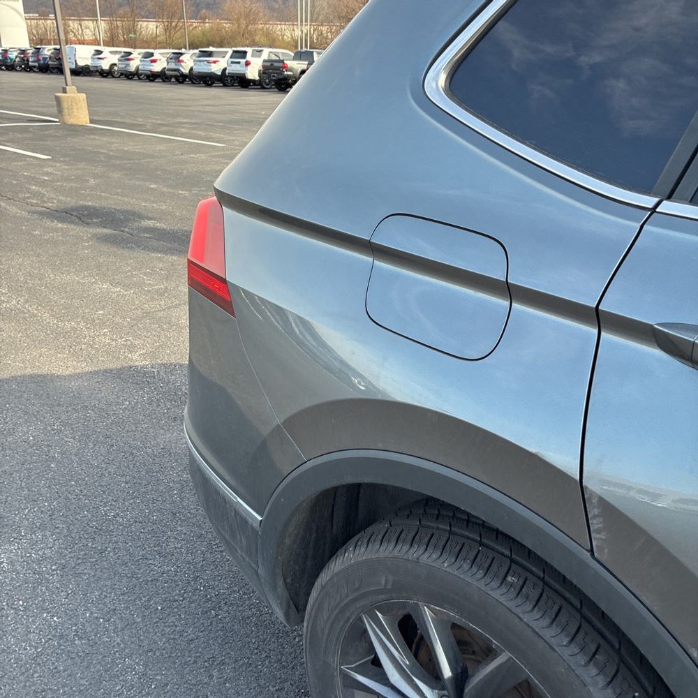 2022 Volkswagen Tiguan SE 4Motion photo 60