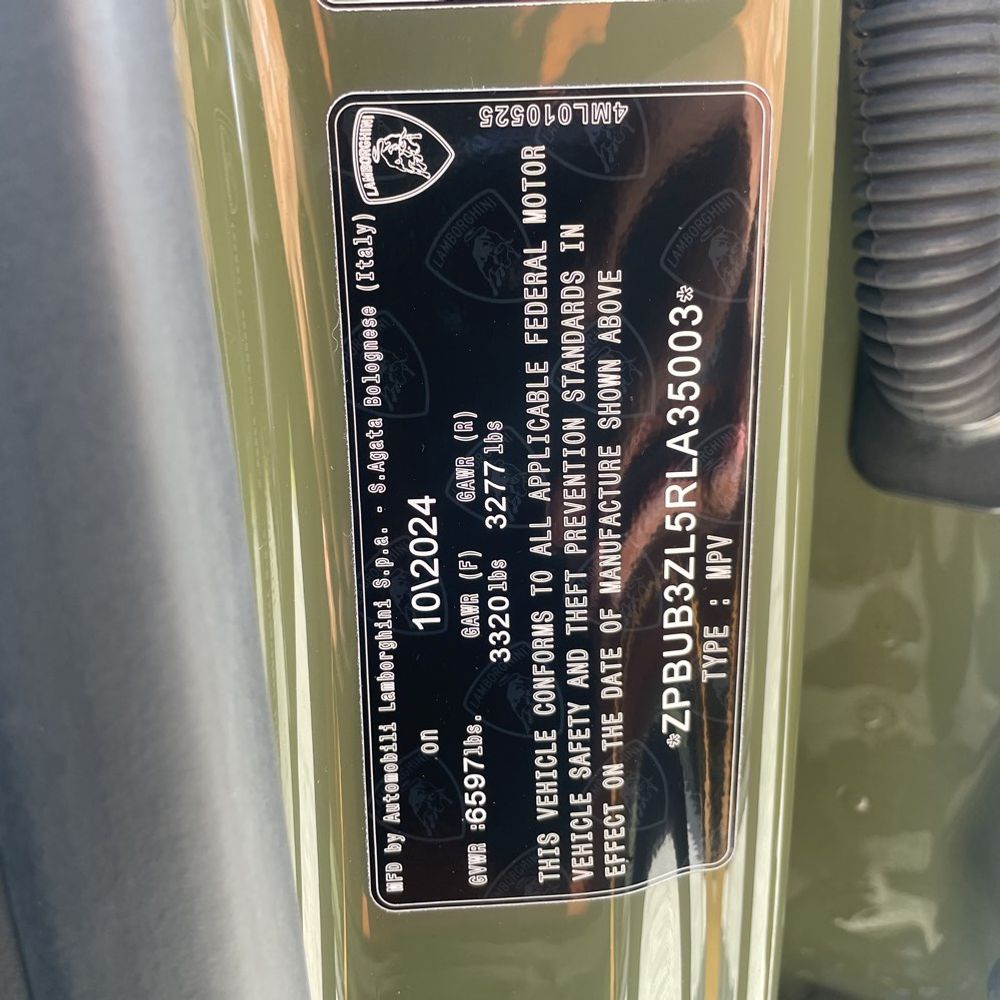 2024 Lamborghini Urus S